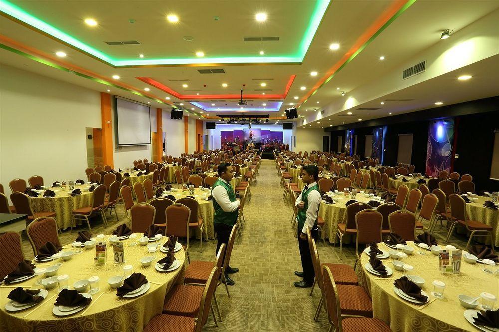 Miyanna Hotel Medan Zewnętrze zdjęcie